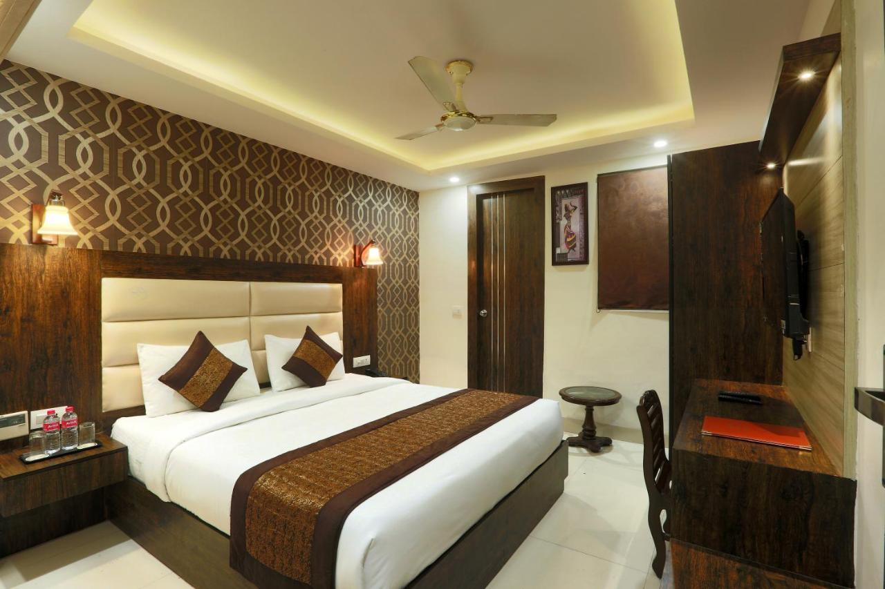 Melfort Bed & Breakfast New Delhi Exteriör bild