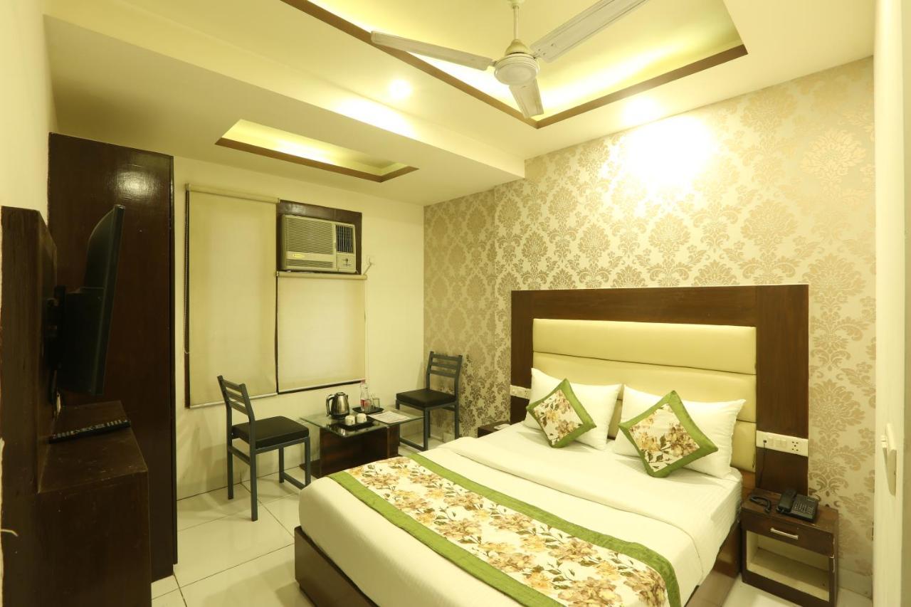 Melfort Bed & Breakfast New Delhi Exteriör bild