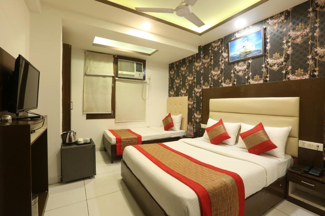 Melfort Bed & Breakfast New Delhi Exteriör bild